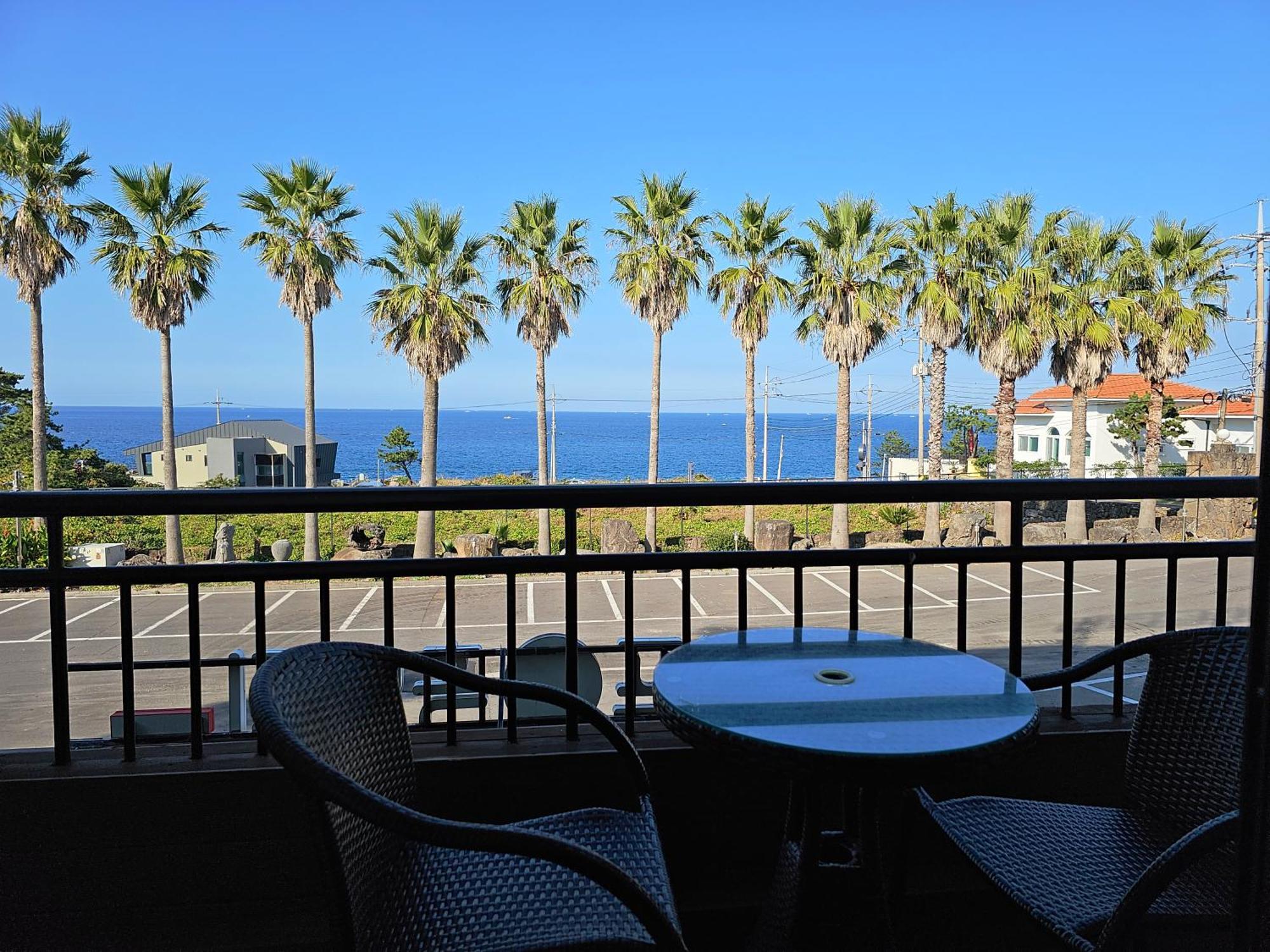 Sea Cliff Hotel Jeju Exterior photo